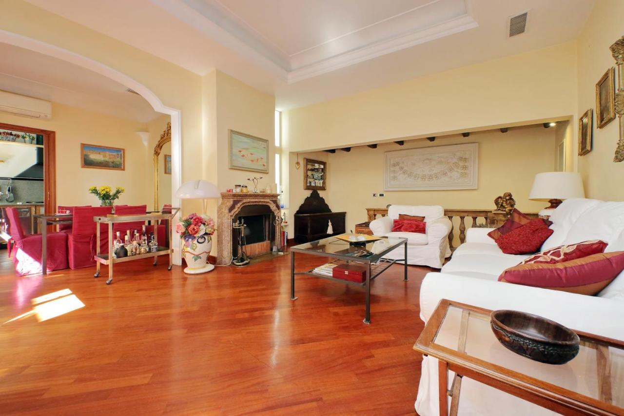 4Bnb - Luxury Trevi Apartment W Terrace Roma Exterior foto
