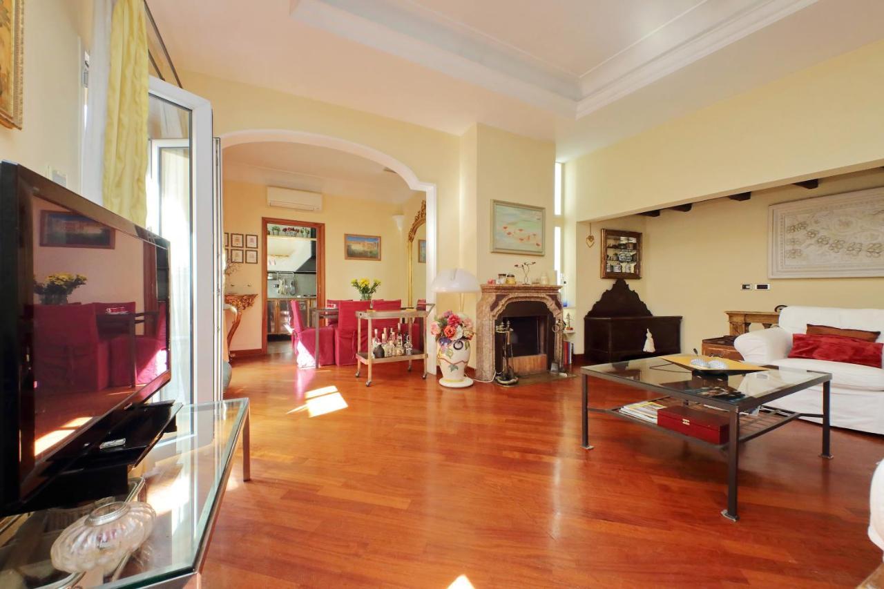 4Bnb - Luxury Trevi Apartment W Terrace Roma Exterior foto